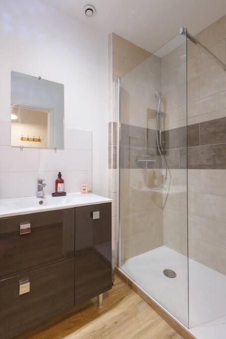 L'Appart De La Comedie-Centre Apartment Bourg-en-Bresse Exterior photo